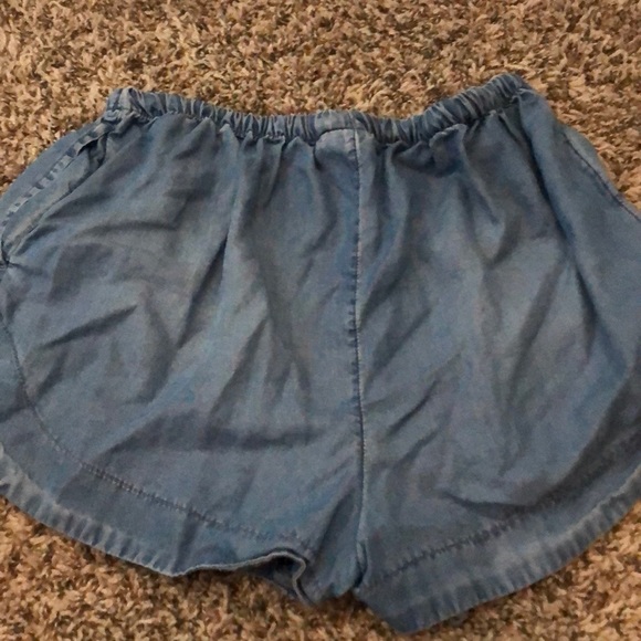 Flowy shorts - Picture 2 of 2